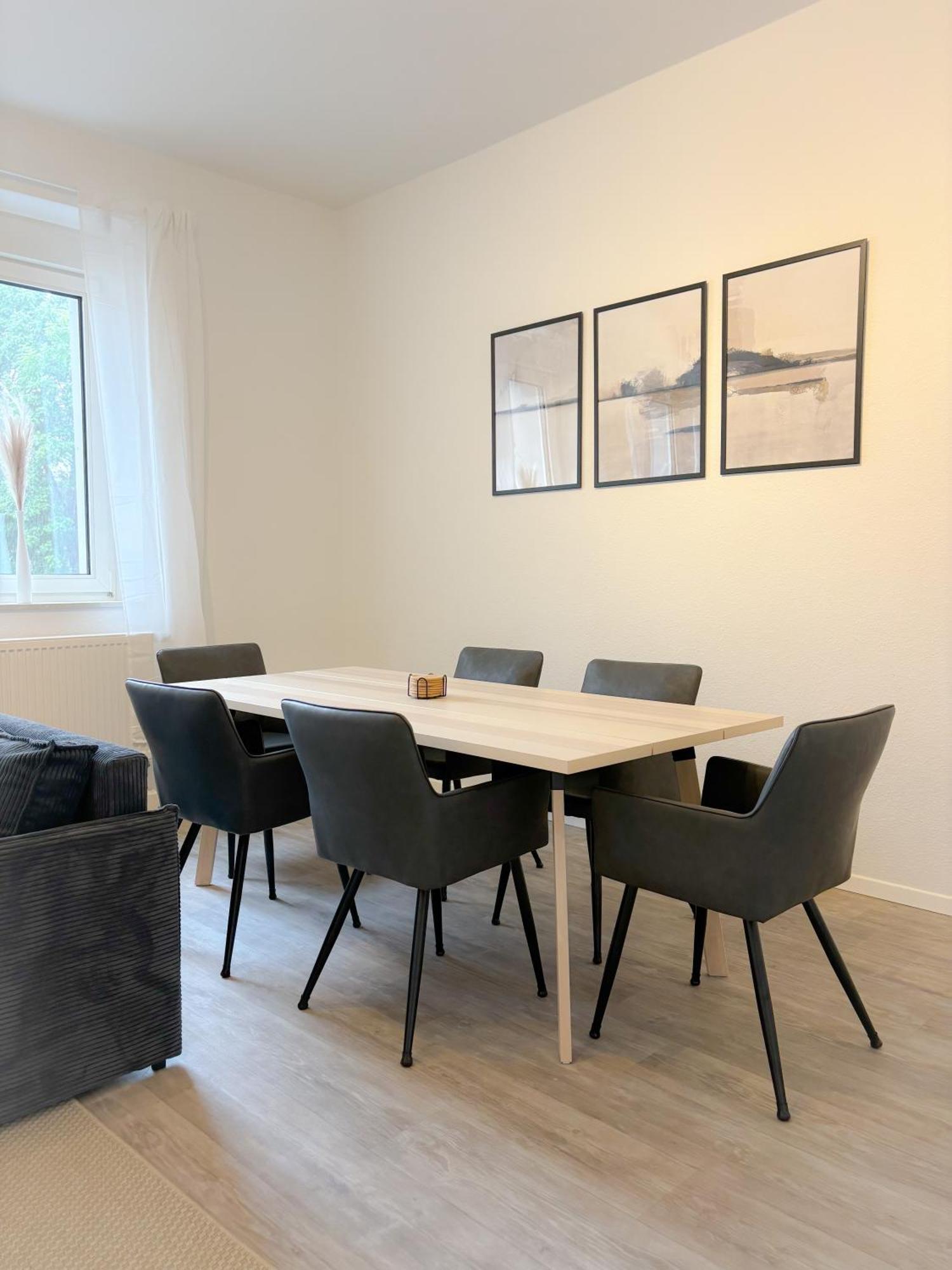 Helles City Apartment Fuer Familien & Gruppen Neu-Ulm Exterior foto