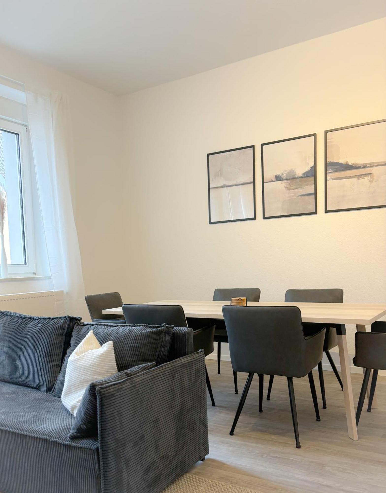 Helles City Apartment Fuer Familien & Gruppen Neu-Ulm Exterior foto